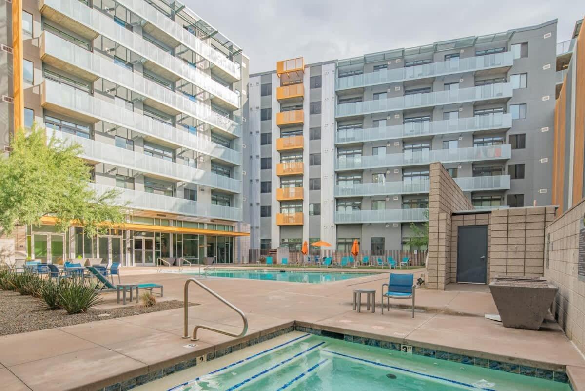 Striking 2Bd - Cdt- Gym, Pool, Parking - Sleep8 Apartman Phoenix Kültér fotó