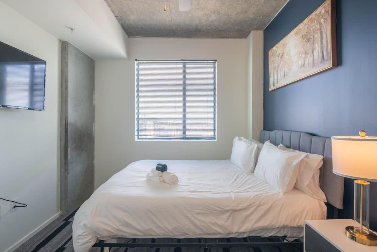 Striking 2Bd - Cdt- Gym, Pool, Parking - Sleep8 Apartman Phoenix Kültér fotó